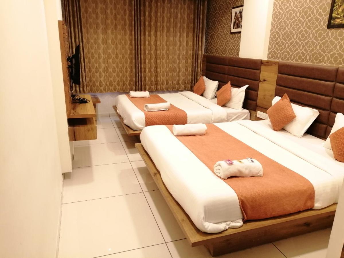 Hotel Golden City Vadodara Exterior foto