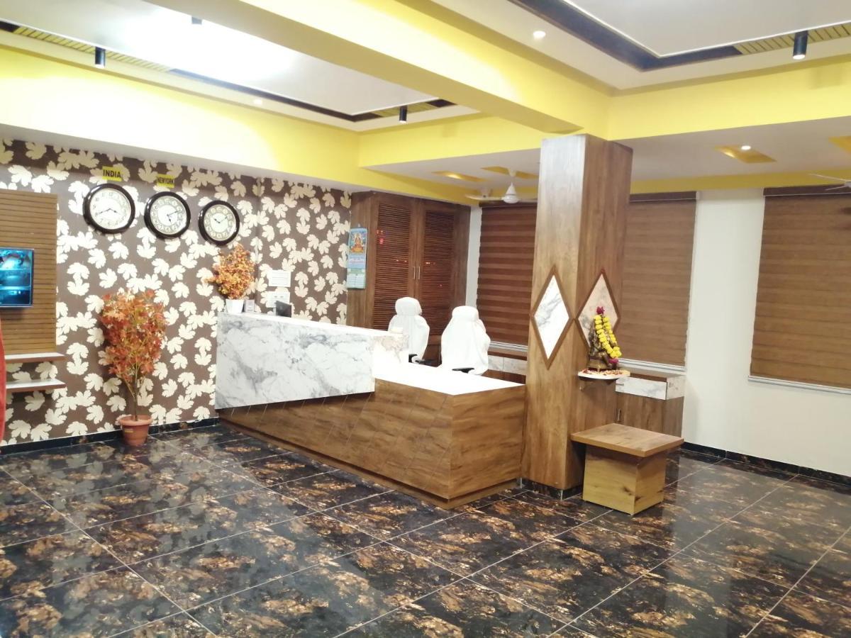 Hotel Golden City Vadodara Exterior foto